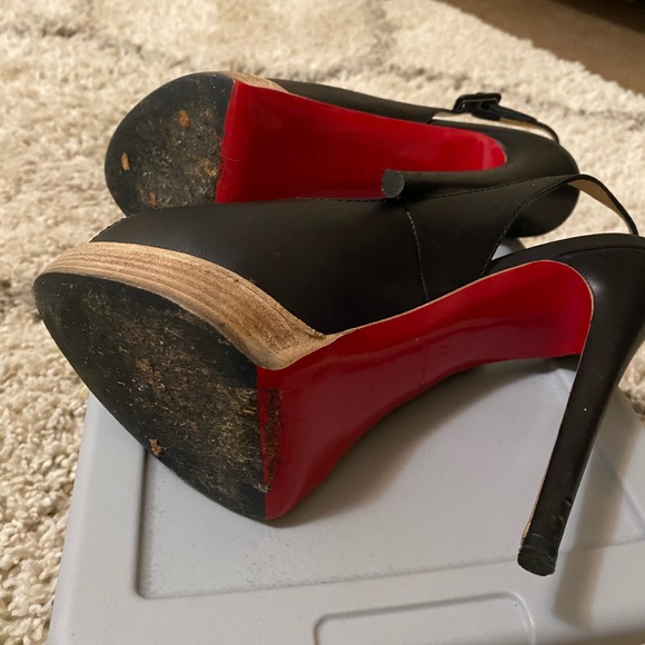 100% authentic Christian Louboutin black leather slingbacks! - Picture 4 of 4